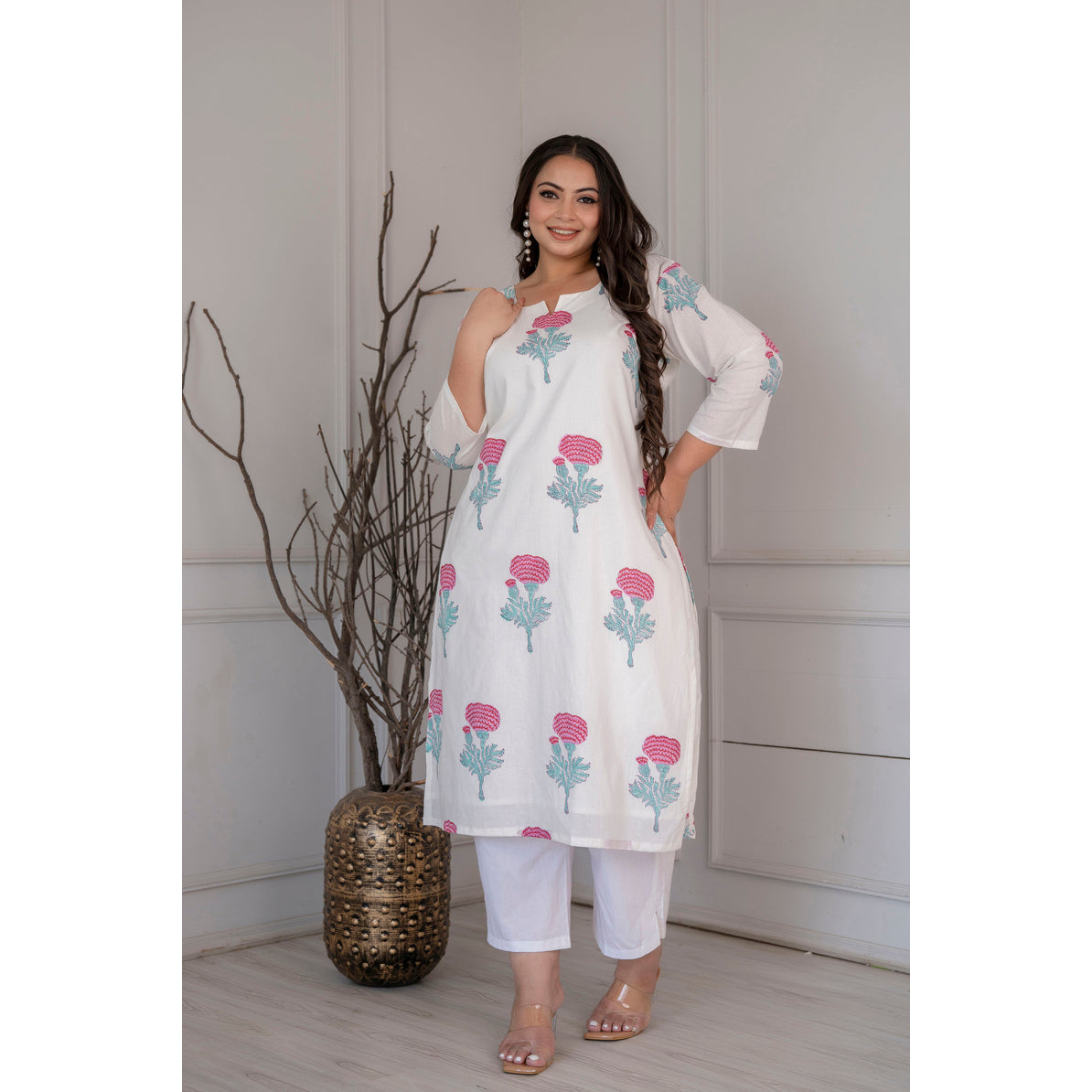 Mughal Print Kurta With Malmul Lining & White Culottes