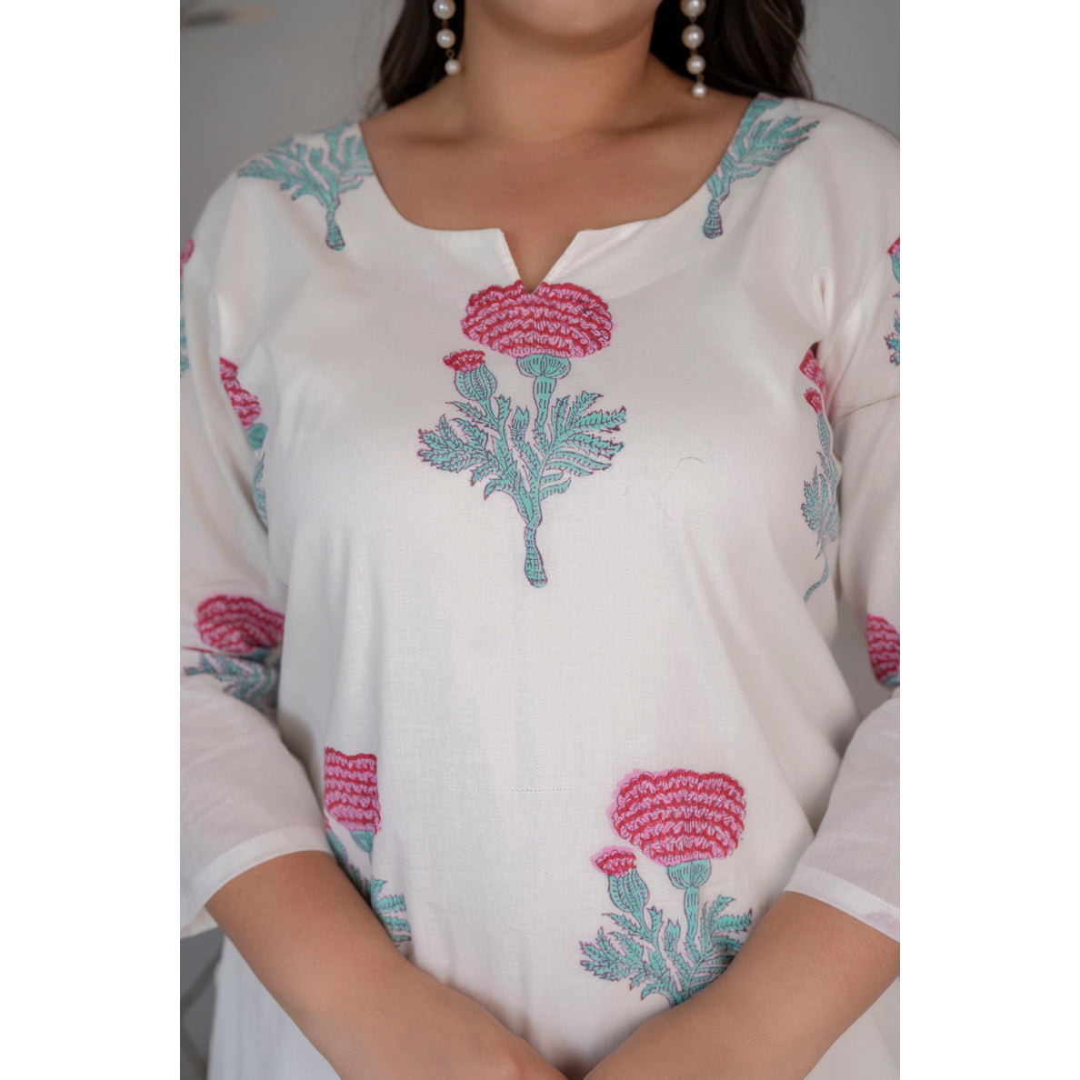 Mughal Print Kurta With Malmul Lining & White Culottes